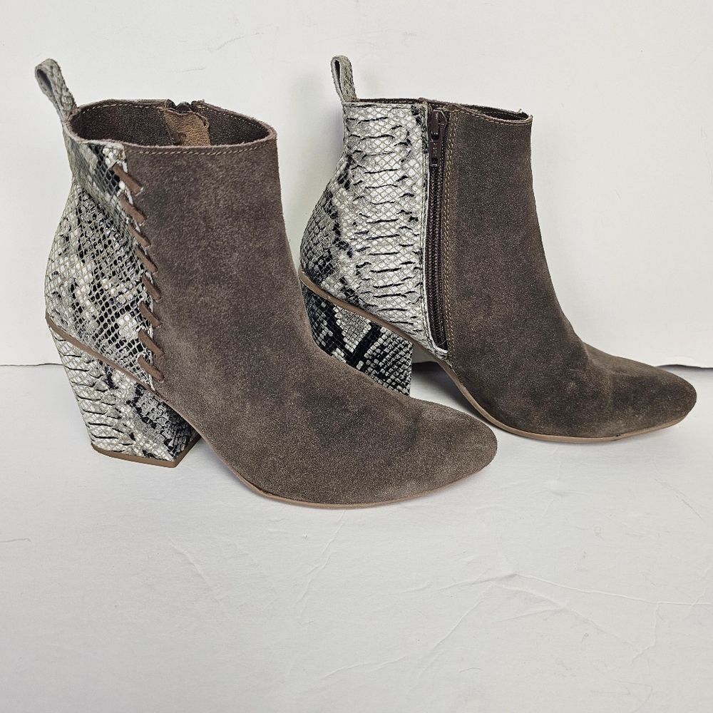 Naughty Monkey Saffron Womens Ankle Boot Taupe Suede Snake Print Sz 7.5